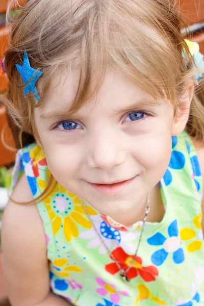 A gyönyörű lány, kék szemmel — Stock Fotó