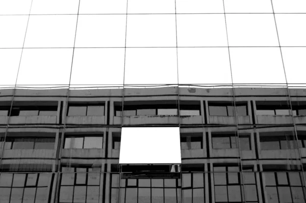 พื้นหลังอาคารกระจก — ภาพถ่ายสต็อก