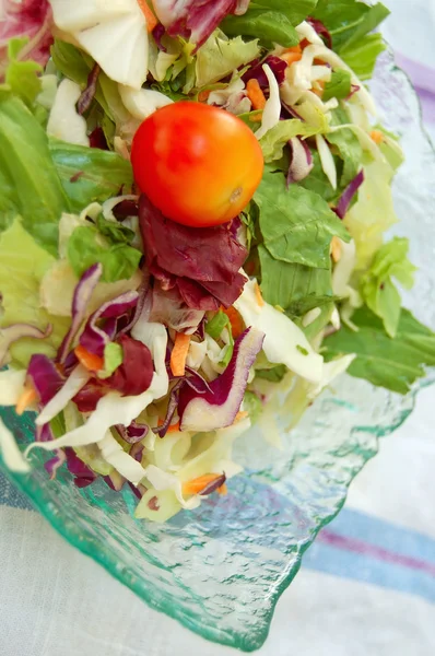 Gemengde salade achtergrond — Stockfoto