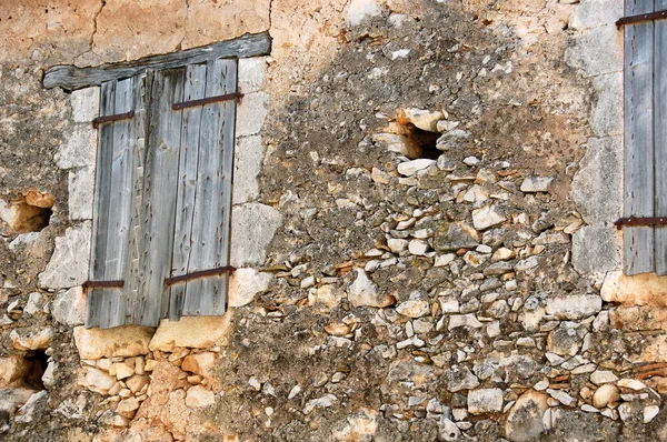 Janela de parede de pedra — Fotografia de Stock