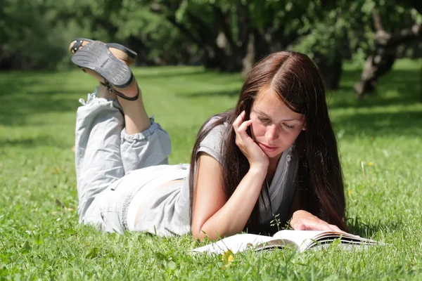 stock image The girl with the book