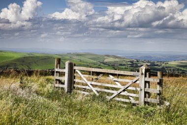 Farm gate clipart