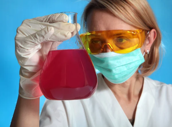 Woman scientist — Stock Photo, Image