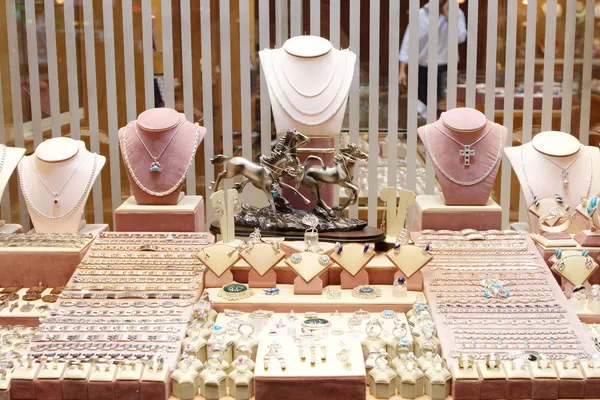 Jewelry store show-window — Stock Photo, Image