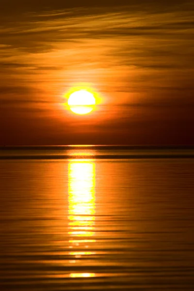 Pôr do sol de beleza laranja — Fotografia de Stock
