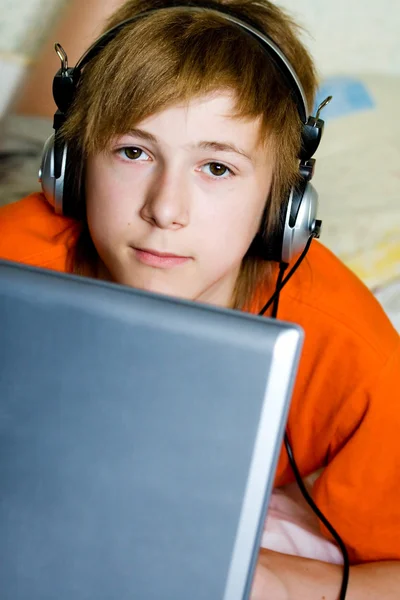 A smiling teenager — Stock Photo, Image