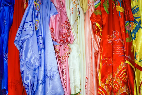 Sukienki z jedwabiu — Zdjęcie stockowe
