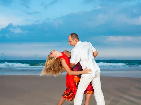 Пляж танці — стокове фото