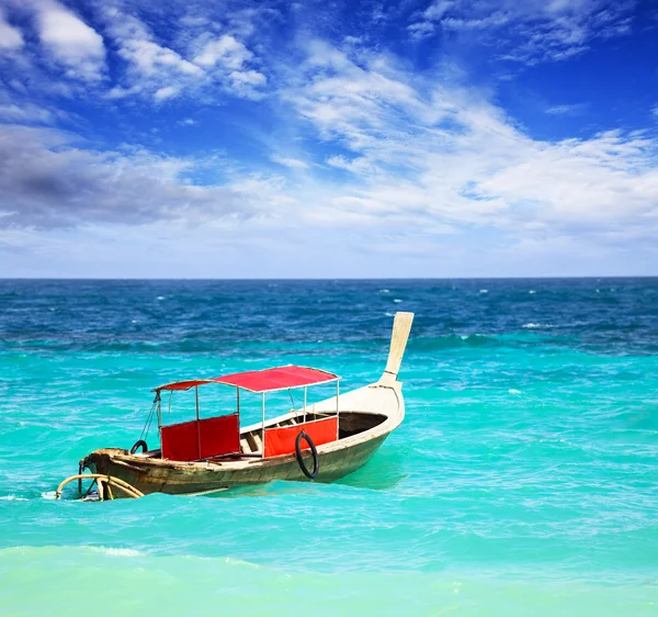 Тайська longtail човен — стокове фото