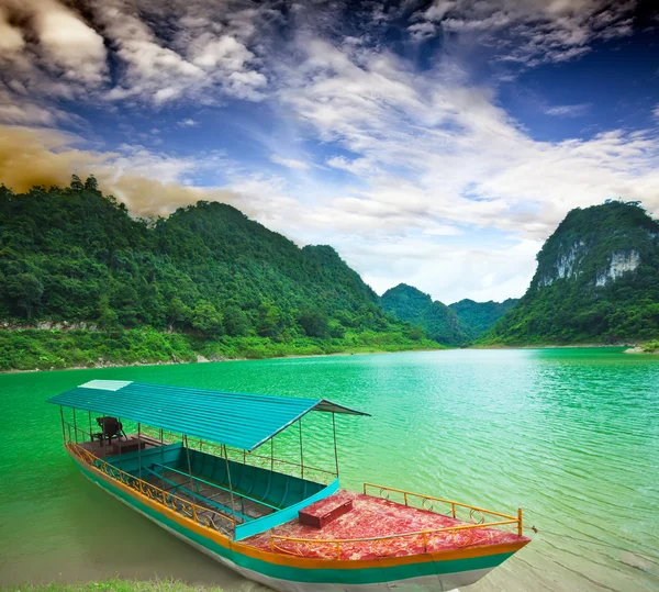 Lago Thang Hen — Fotografia de Stock