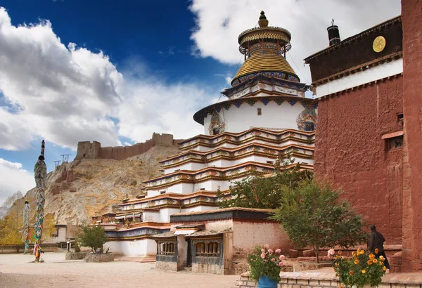 Starověké stúpa kumbum, tibet — Stock fotografie