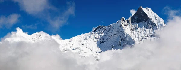 Monte Machhapuchhre no Nepal — Fotografia de Stock