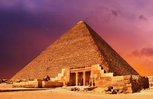 Πυραμίδα φαντασίας — Φωτογραφία Αρχείου