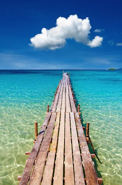 Muelle de madera, isla de Kood, Tailandia — Foto de Stock