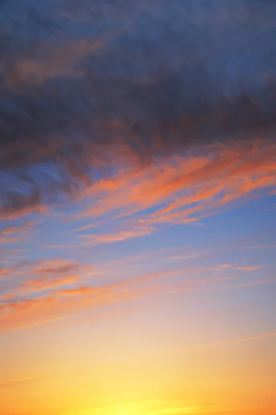 Захід сонця небо з хмарами — стокове фото
