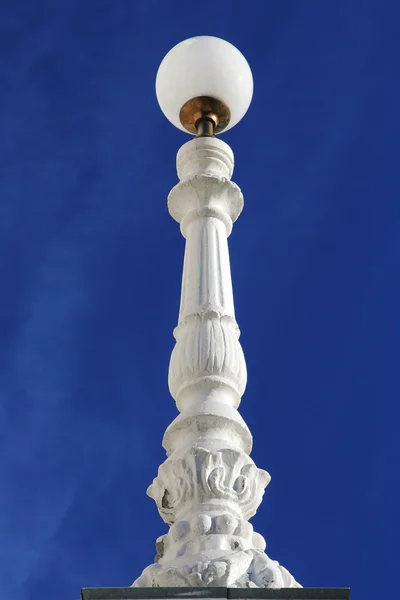 Oude stijl lantaarn — Stockfoto
