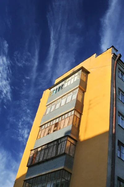 Gebäude im Stil des Konstruktivismus — Stockfoto