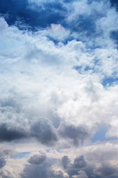Cielo cubierto de nubes —  Fotos de Stock