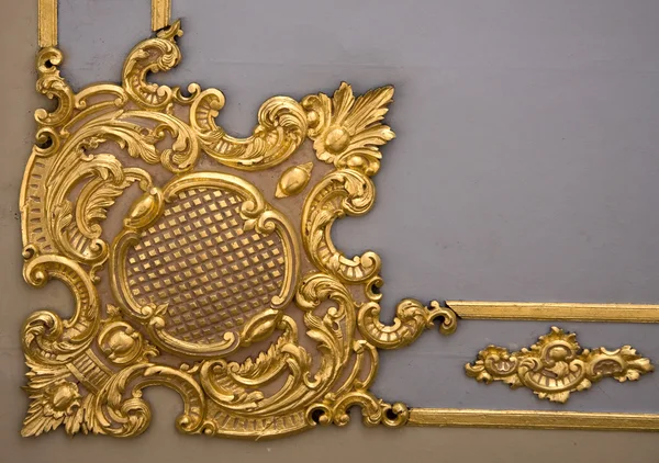 Elements of a carved frame gold — Stock Photo, Image