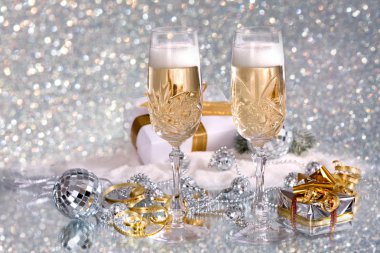 Glasses of champagne clipart