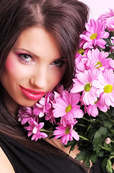 Donna con fiori — Foto Stock