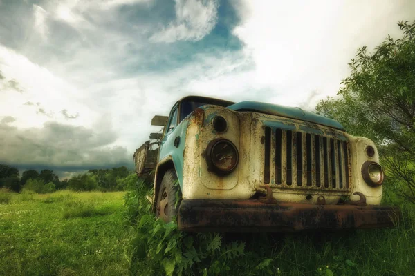 오래 된 화물 자동차 — 스톡 사진