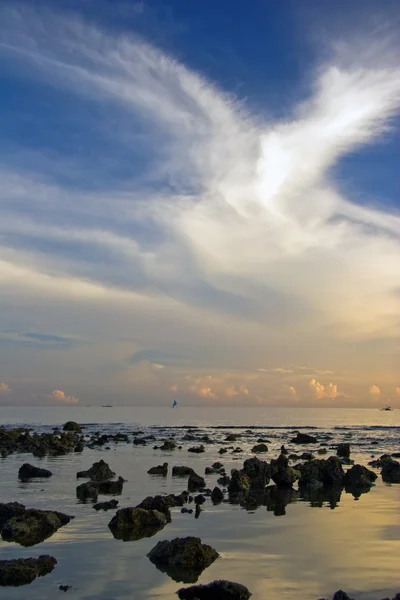 Nascer do sol na ilha de Bali — Fotografia de Stock