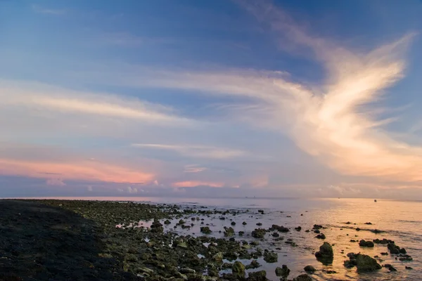 Nascer do sol na ilha de Bali — Fotografia de Stock