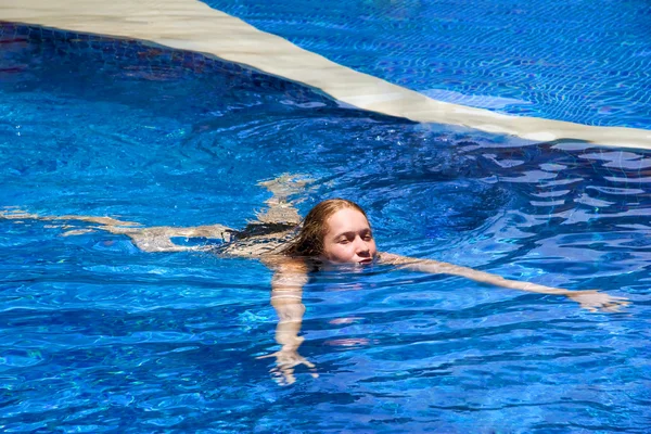 stock image Girl in swimming pool