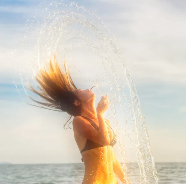 Dancing in the sunset drops — Stock Photo, Image