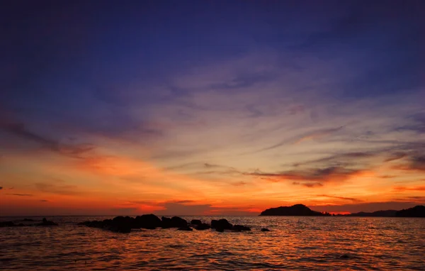 Тропічних захід сонця — стокове фото