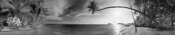 Panorama tropikalnej plaży — Zdjęcie stockowe
