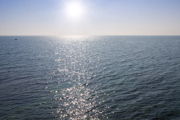 Zee en hemel met zon — Stockfoto