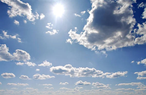 Zomer hemel en zon — Stockfoto