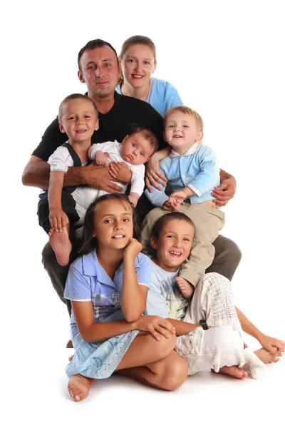 Семья с пятью детьми — стоковое фото