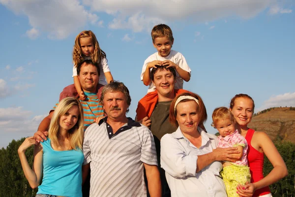 Geluk grote familie — Stockfoto