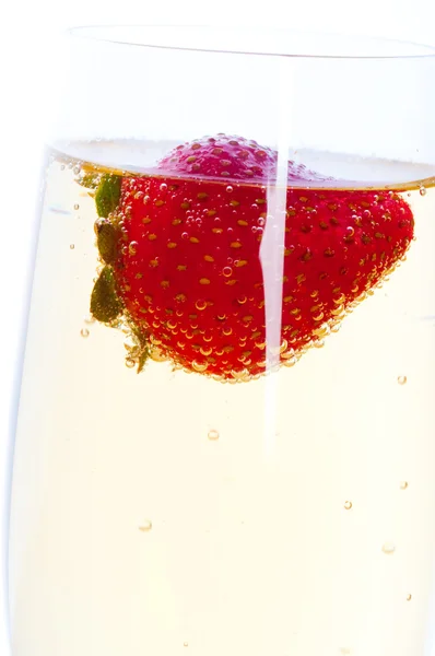 Erdbeere mit Champagner. — Stockfoto