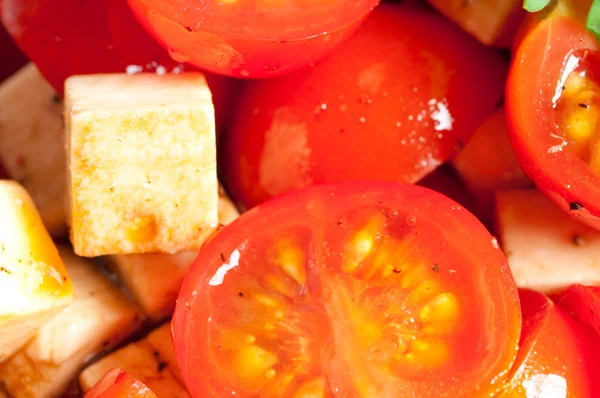 Tomaten mit Käse — Stockfoto