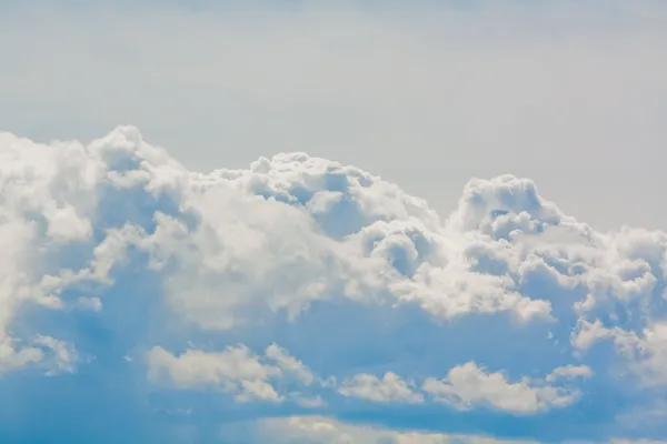 Close shiny clouds — Stock Photo, Image
