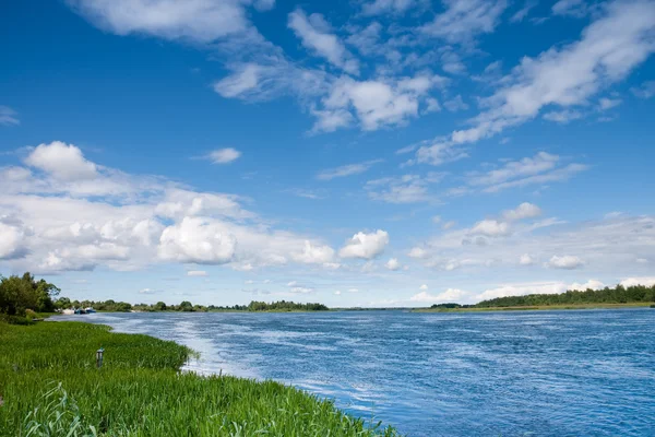 Narva-rivier. Estland — Stockfoto