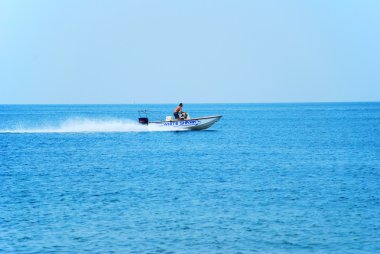 arkadan aydınlatmalı jet ski ile su sprey