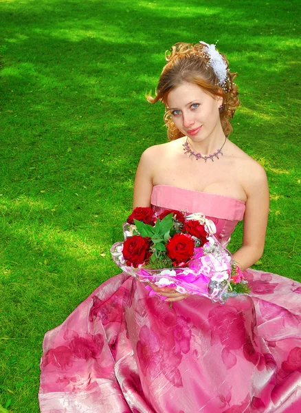 Happy krásná nevěsta — Stock fotografie