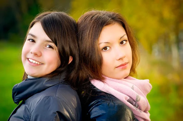 Two girls on nature — Stock Photo, Image