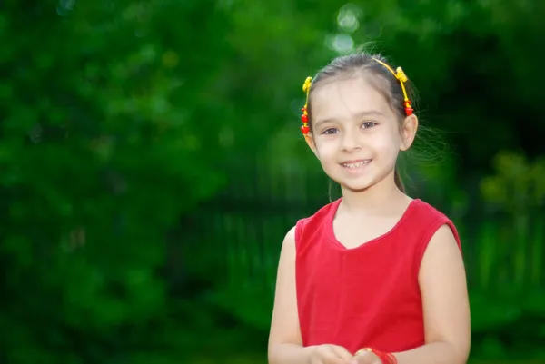 Портрет маленькой девочки — стоковое фото