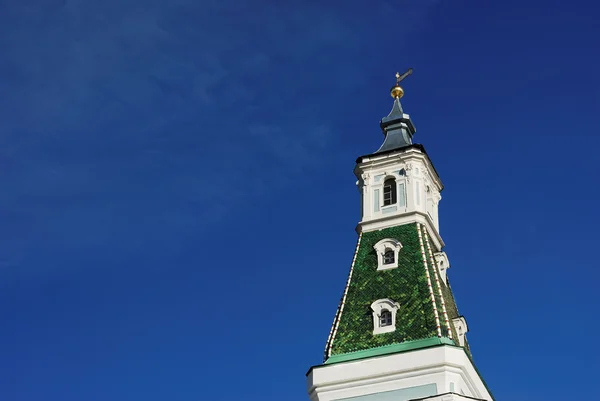 Tower met een groen dak — Stockfoto