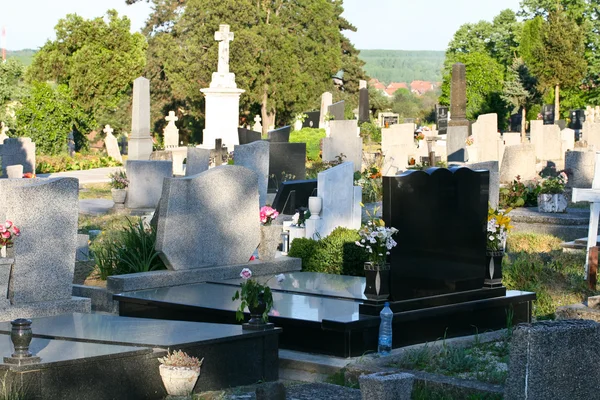Старое кладбище — стоковое фото