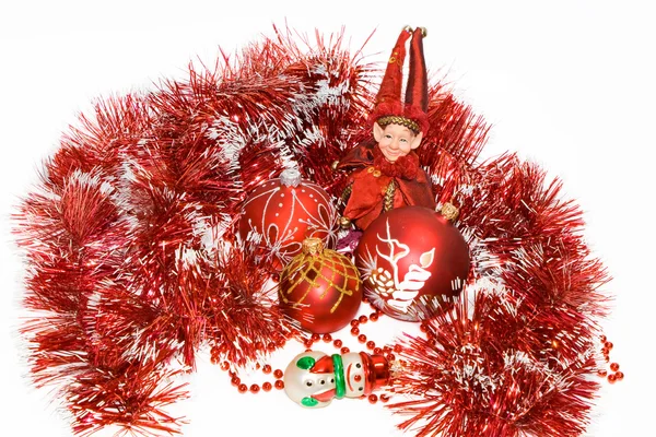 Czerwone bombki, elf i śnieg człowieka — Zdjęcie stockowe