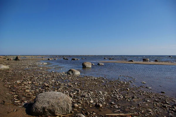 Stenen in het water — Stockfoto