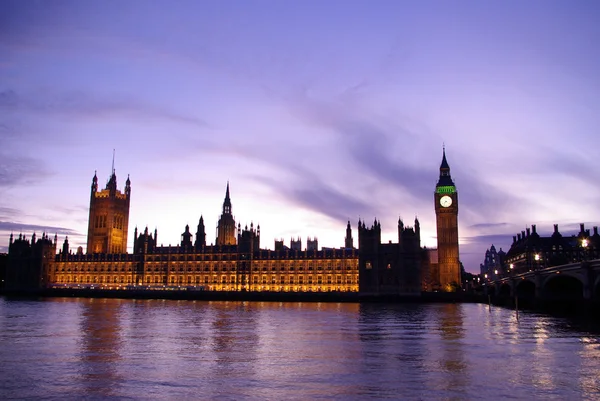 Big Ben en Huizen van het Parlement — Stockfoto