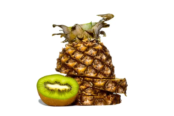 Ananas ve kivi — Stok fotoğraf